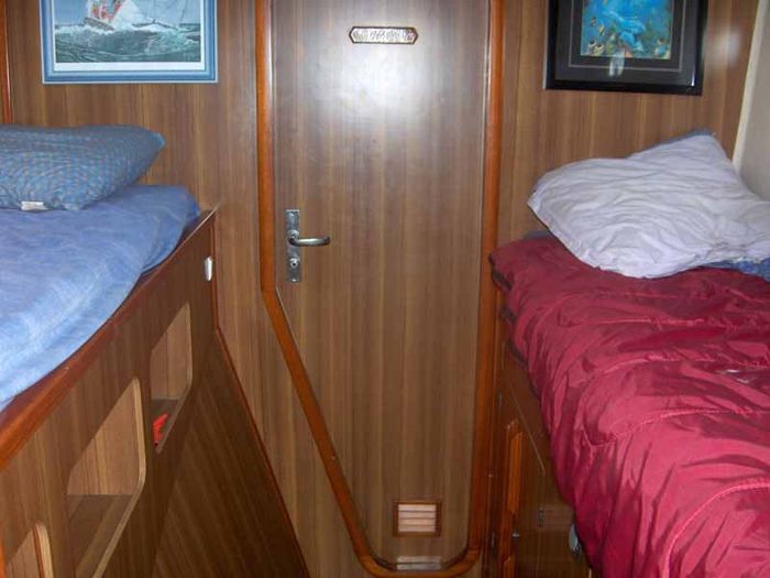 Forward starboard cabin