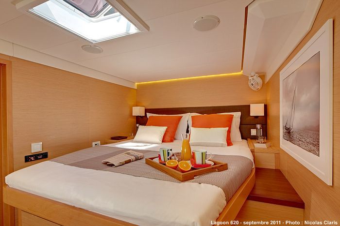 VIP starboard forward cabin