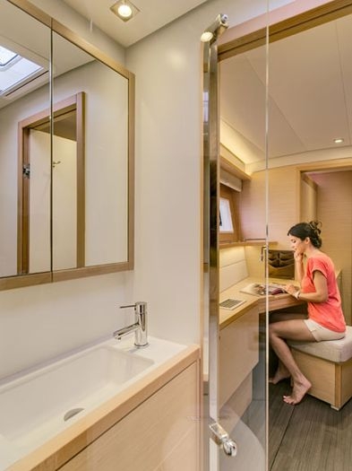 VIP starboard forward cabin