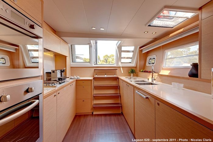 Kitchen - Port hull