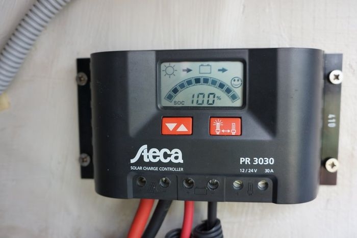 Regulator solar pannels