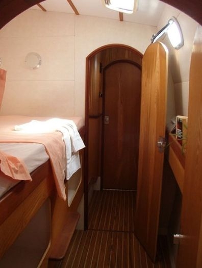 Aft starboard cabin