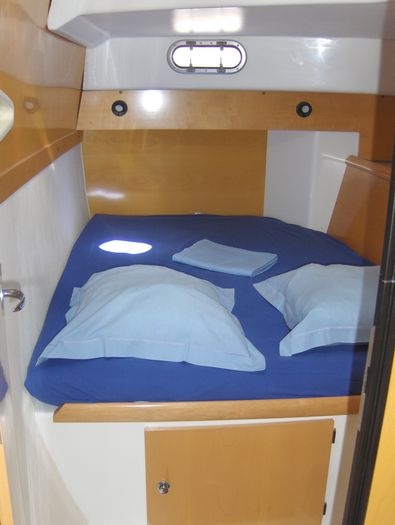 Aft starboard cabin