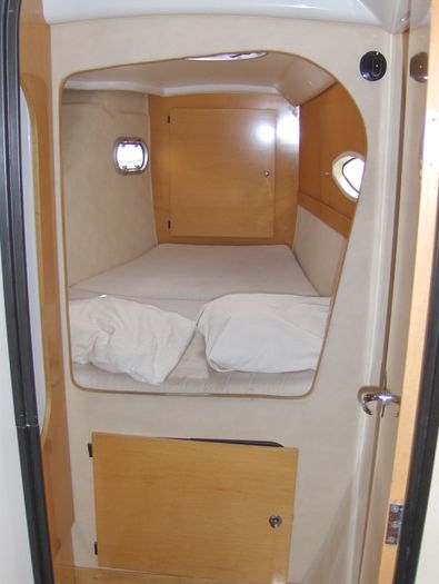 Forward starboard cabin