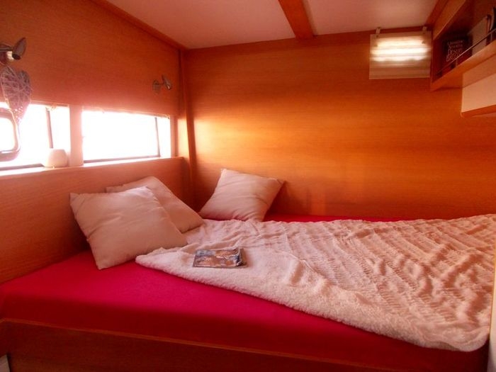 Aft starboard cabin