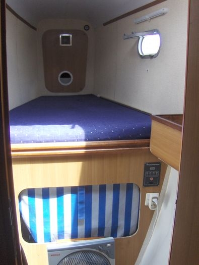 Bow compartment - Starboard hull