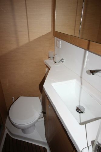 Aft port bathroom