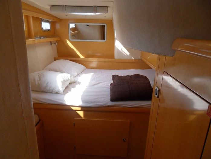Aft starboard cabin