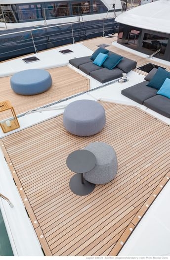 Option Forward platform in teak wood