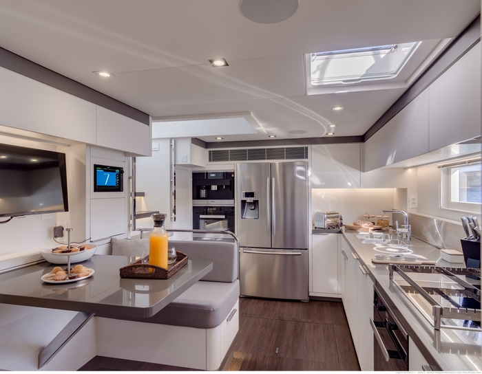 New Lagoon 78 power catamaran Lagoon 23