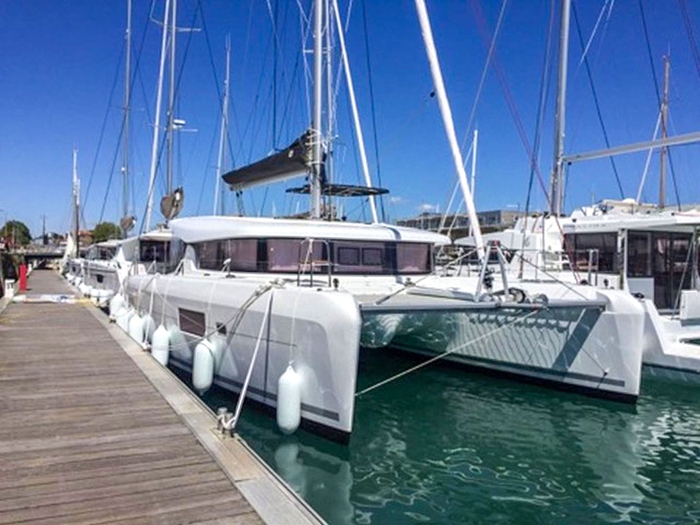 lagoon 42 - 4 cabins version for sale