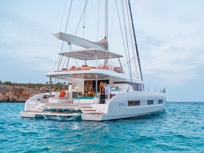 https://www.worldwideyachtbroker.com/uploads/1470/exterieur_611a43eb8f946.jpg