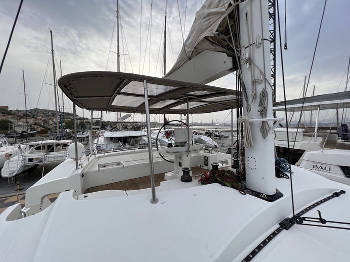 2014 Lagoon 52 catamaran Lagoon 38