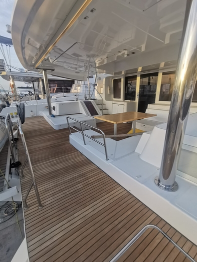 2014 Lagoon 52 catamaran Lagoon 32