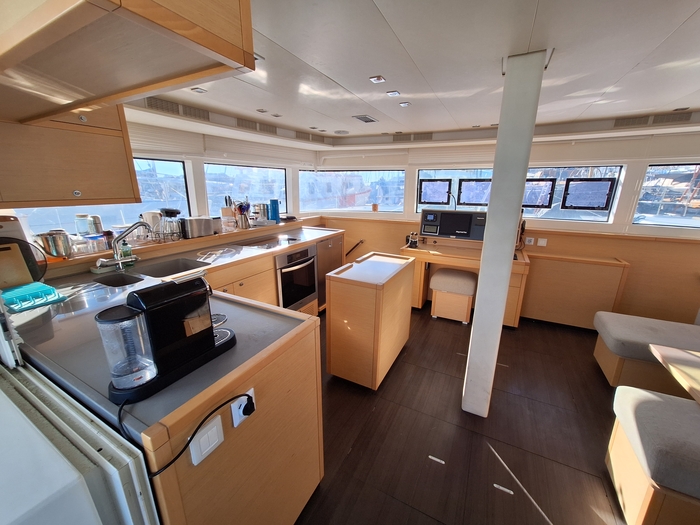 2014 Lagoon 52 catamaran Lagoon 53