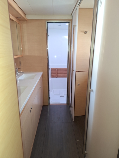 2014 Lagoon 52 catamaran Lagoon 16