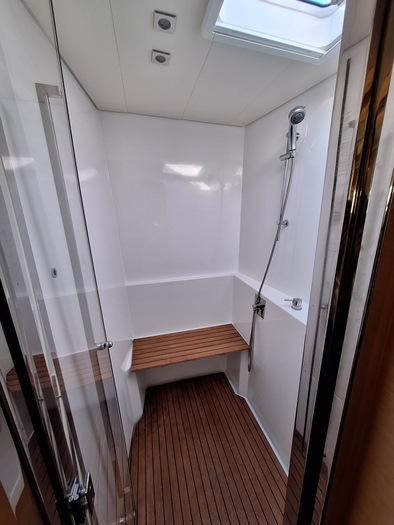 2014 Lagoon 52 catamaran Lagoon 18