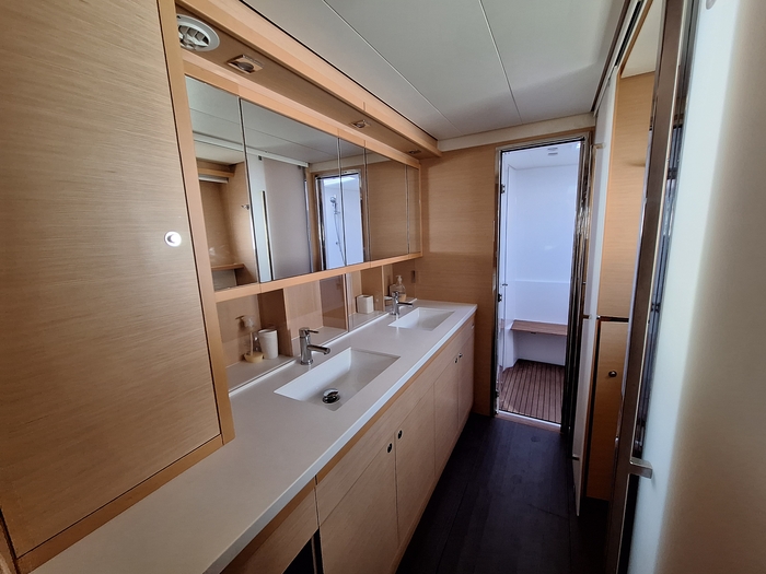 2014 Lagoon 52 catamaran Lagoon 15