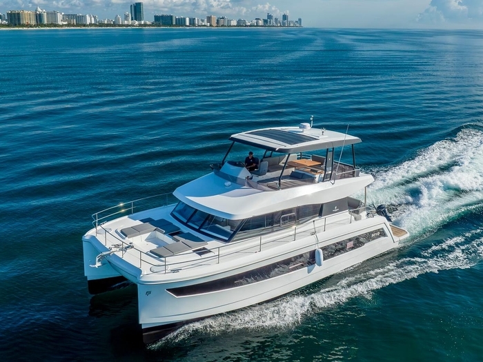 https://www.worldwideyachtbroker.com/uploads/1557/exterieur_65fd42ad109eb.jpg