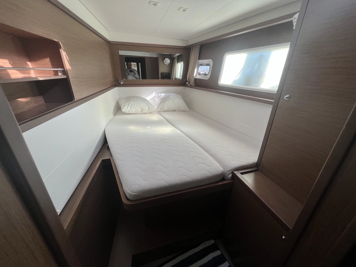 2019 Lagoon 450 catamaran Lagoon 37