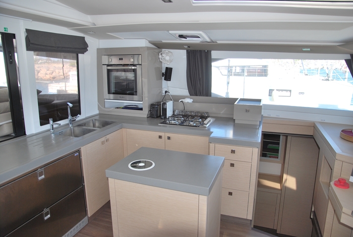 2018 Fountaine Pajot Saona 47 catamaran Fountaine Pajot 34