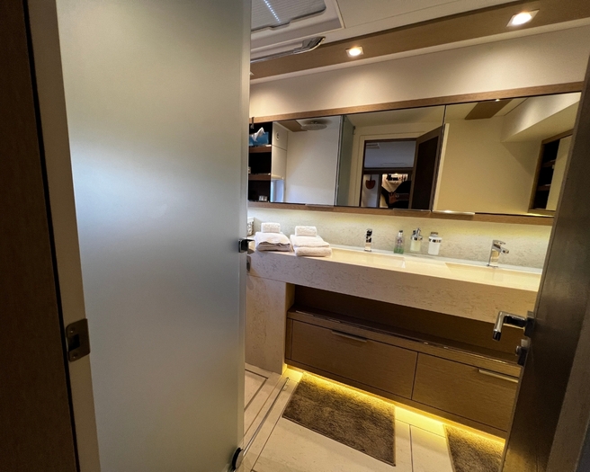 2018 Lagoon 78 power catamaran Lagoon 9