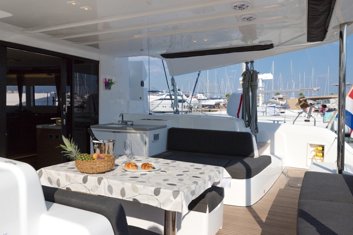 2019 Lagoon 50 catamaran Lagoon 33