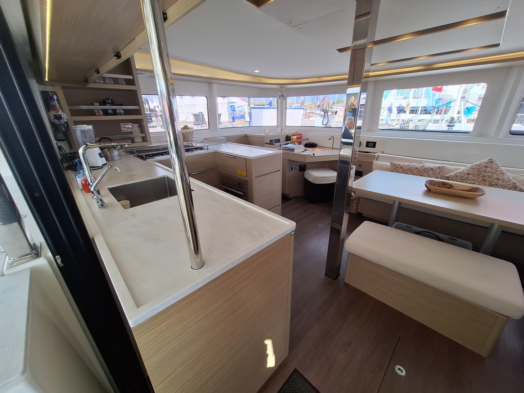 2024 Lagoon 46 catamaran Lagoon 33