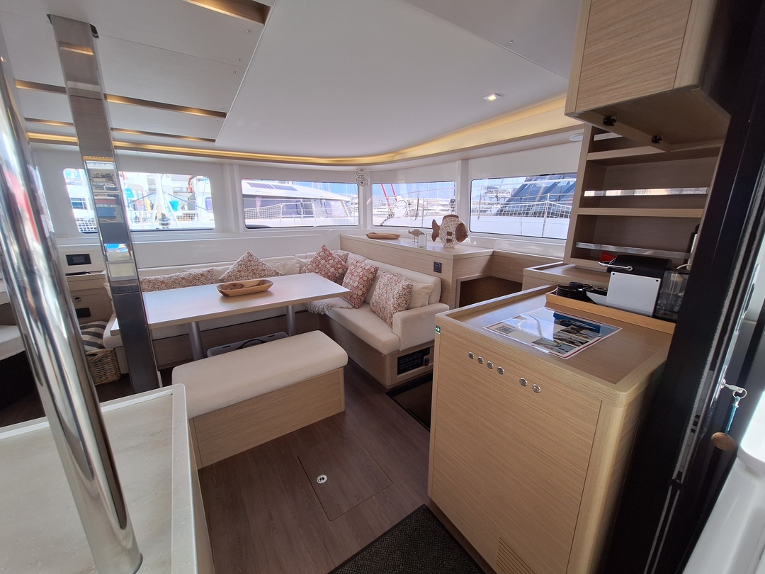 2024 Lagoon 46 catamaran Lagoon 34